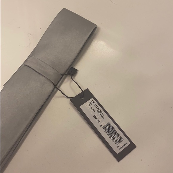 🆕MICHAEL KORS Boys Silk Tie - Picture 2 of 4